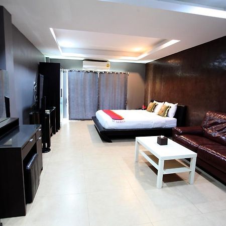 Del Mar Rooms Pattaya Bagian luar foto