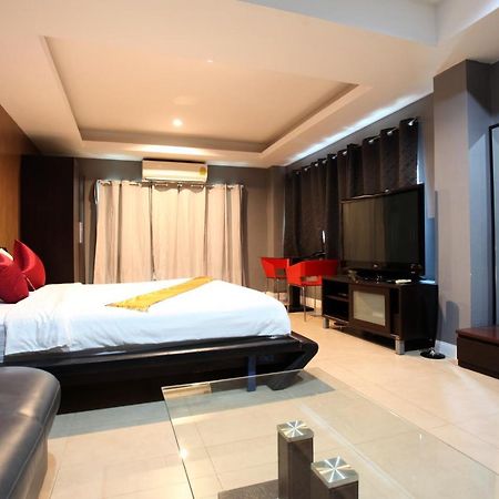 Del Mar Rooms Pattaya Bagian luar foto