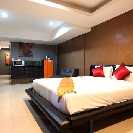 Del Mar Rooms Pattaya Bagian luar foto