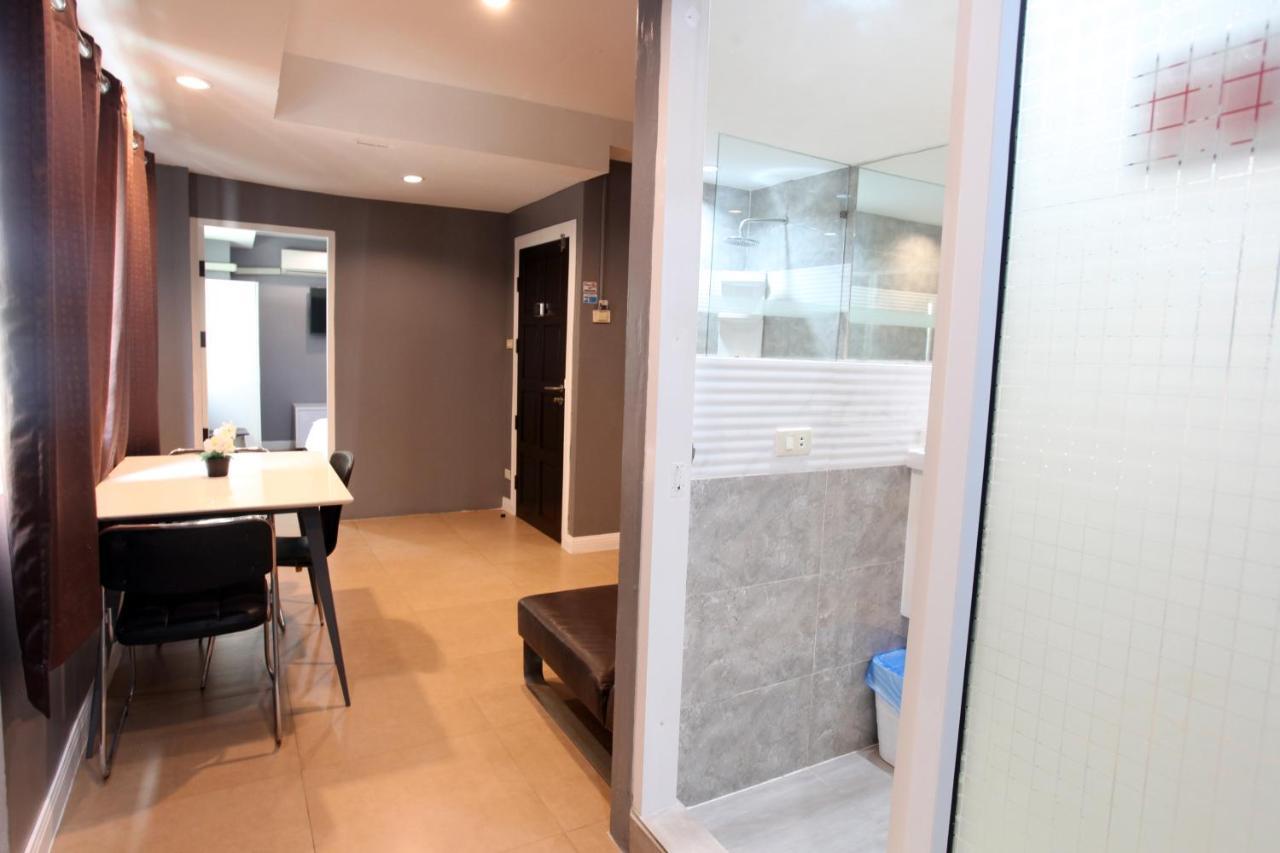 Del Mar Rooms Pattaya Bagian luar foto